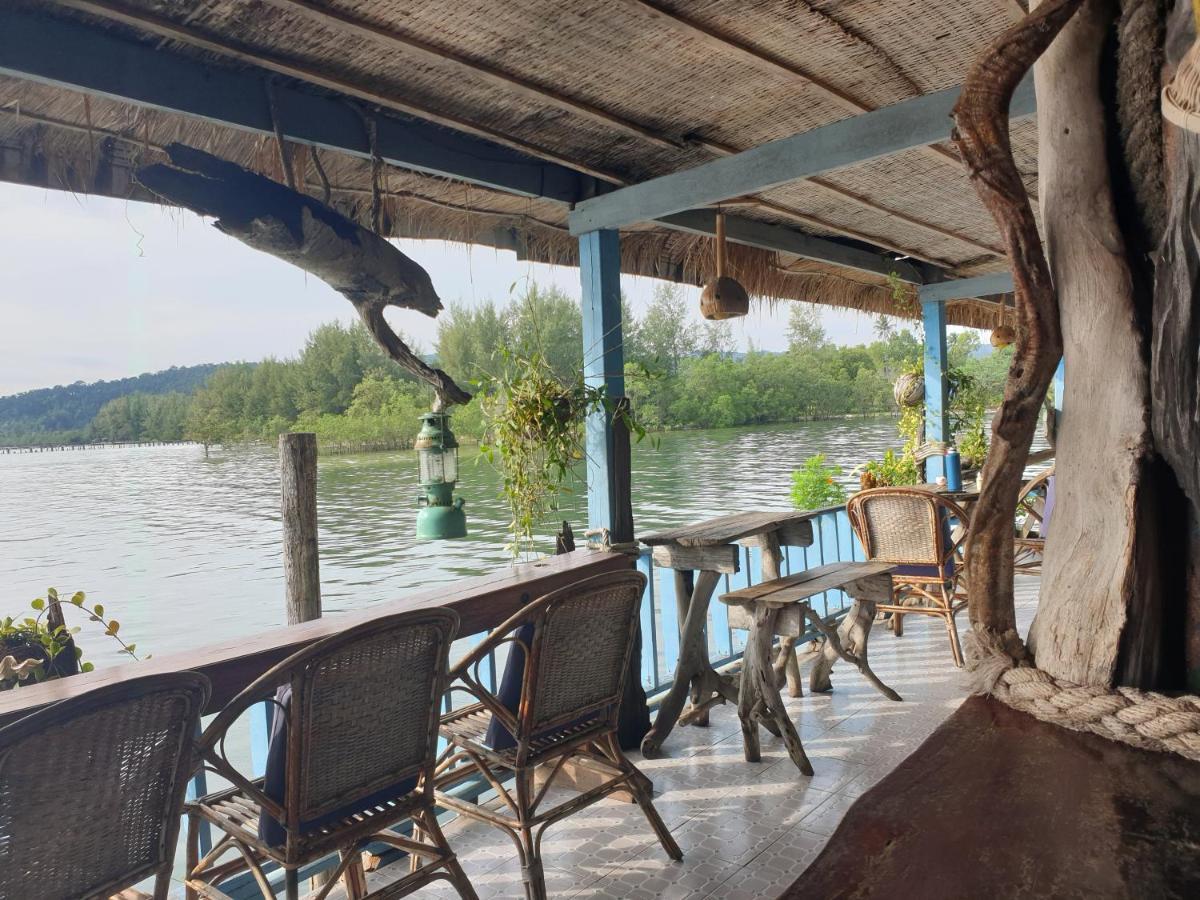 Firefly Guesthouse Prek Svay Village Exterior photo